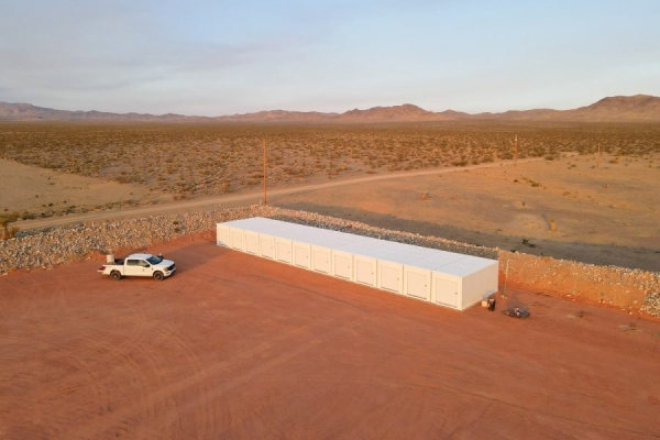 Facility photo: //images.sparefoot.com/medium/2436446949b7c696bed.jpg