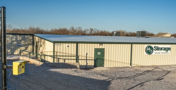 Facility photo: //images.sparefoot.com/medium/24365069643555a4675.jpg