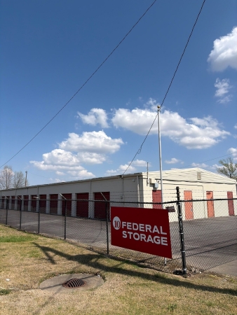 Facility photo: //images.sparefoot.com/medium/2436516a0b454f7459f.jpg