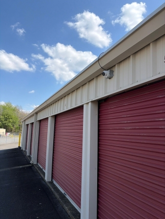 Facility photo: //images.sparefoot.com/medium/2436516a0b4550d4c85.jpg
