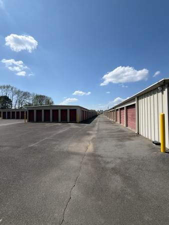 Facility photo: //images.sparefoot.com/medium/2436516a0b4554f2176.jpg
