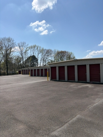 Facility photo: //images.sparefoot.com/medium/2436516a0b45574a9ed.jpg