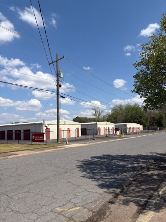 Facility photo: //images.sparefoot.com/medium/2436516a0b45586fcfa.jpg