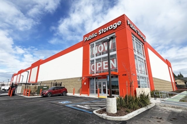 Facility photo: //images.sparefoot.com/medium/24365369f5fc78c0caa.jpg