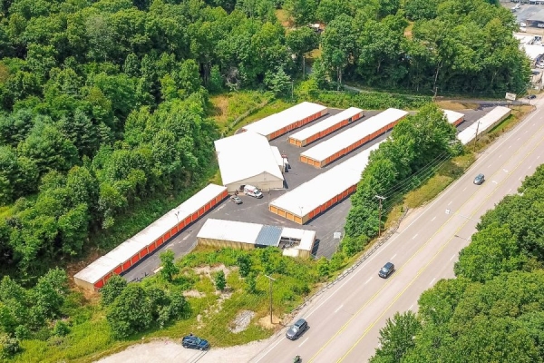 Facility photo: //images.sparefoot.com/medium/2436586953046f14ea7.jpg