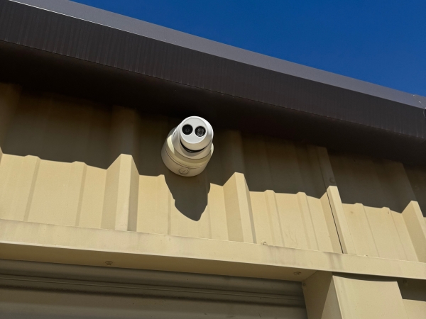 Facility photo: //images.sparefoot.com/medium/2436616953e31419032.jpg