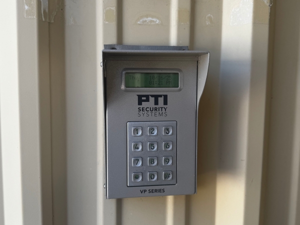 Facility photo: //images.sparefoot.com/medium/2436616953e3502b55f.jpg