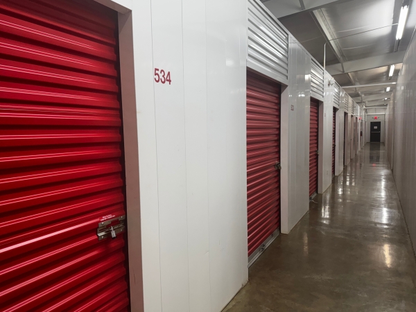 Facility photo: //images.sparefoot.com/medium/2436616953e39d63a85.jpg