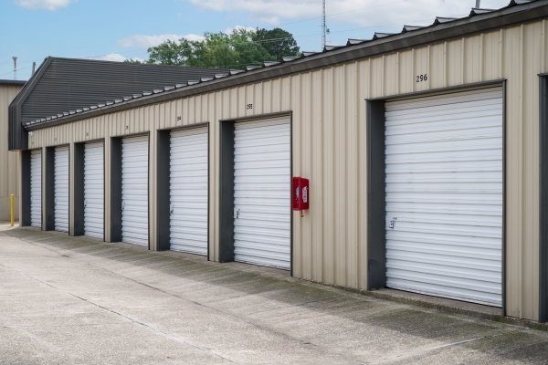Facility photo: //images.sparefoot.com/medium/2436616a204e16756e8.jpg