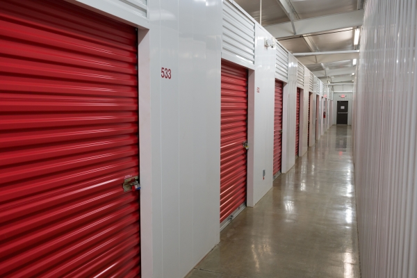 Facility photo: //images.sparefoot.com/medium/2436616a204e59c54b0.jpg