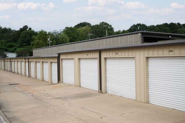 Facility photo: //images.sparefoot.com/medium/2436616a204e60ed50c.jpg