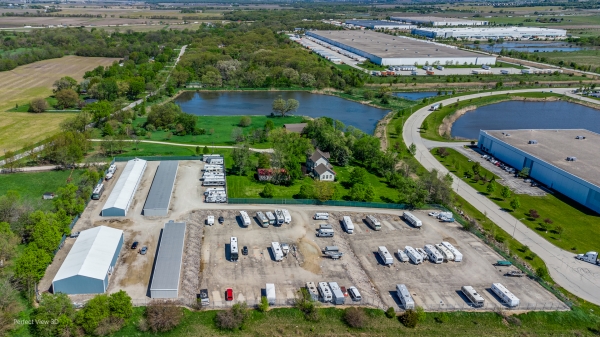 Facility photo: //images.sparefoot.com/medium/24367869559896f252a.jpg