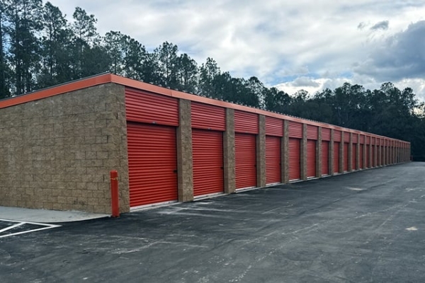 Facility photo: //images.sparefoot.com/medium/2436816a2ab41be9ef7.jpg