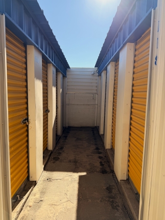 Facility photo: //images.sparefoot.com/medium/2437006971483fb8c76.jpeg