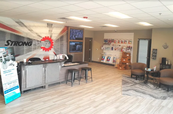 Facility photo: //images.sparefoot.com/medium/243710695d4830da551.png