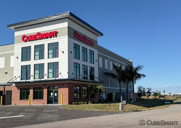 Facility photo: //images.sparefoot.com/medium/243721695f69a02326c.jpg