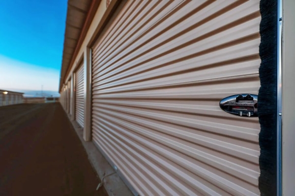 Facility photo: //images.sparefoot.com/medium/243722695e77aa165ca.jpg