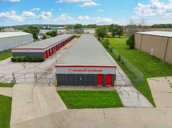 Facility photo: //images.sparefoot.com/medium/2437276a57d1d4db0d7.jpg