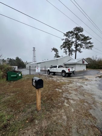 Facility photo: //images.sparefoot.com/medium/243732695f2ab22b41b.jpg