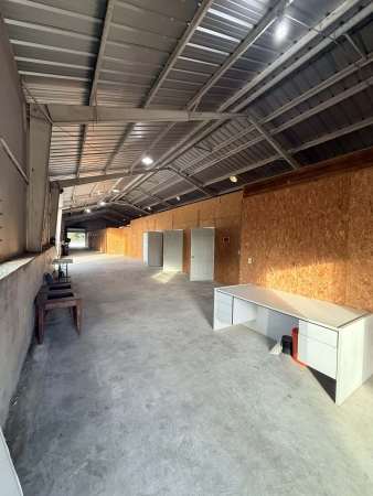 Facility photo: //images.sparefoot.com/medium/24373269782b518fefa.jpg