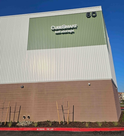 Facility photo: //images.sparefoot.com/medium/243733696b398d4ad7a.jpg