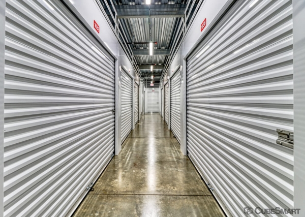 Facility photo: //images.sparefoot.com/medium/24373369fc337e5fd45.jpg