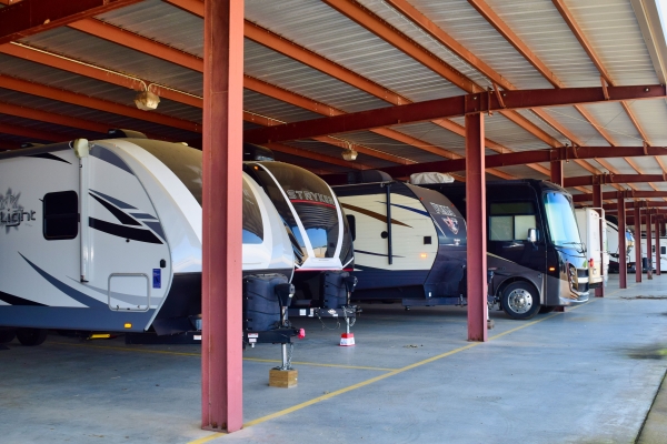 Facility photo: //images.sparefoot.com/medium/243741695fe84aab6cd.jpg