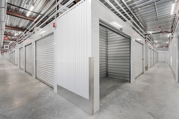 Facility photo: //images.sparefoot.com/medium/24374869614168bddec.jpg