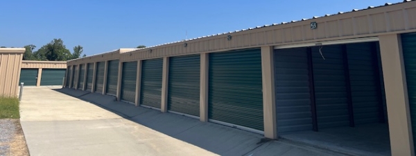 Facility photo: //images.sparefoot.com/medium/24375069613027f0861.jpg