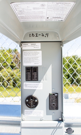 Facility photo: //images.sparefoot.com/medium/2437586965784fe753c.jpg