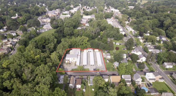 Facility photo: //images.sparefoot.com/medium/2437596965aa0bcd879.png