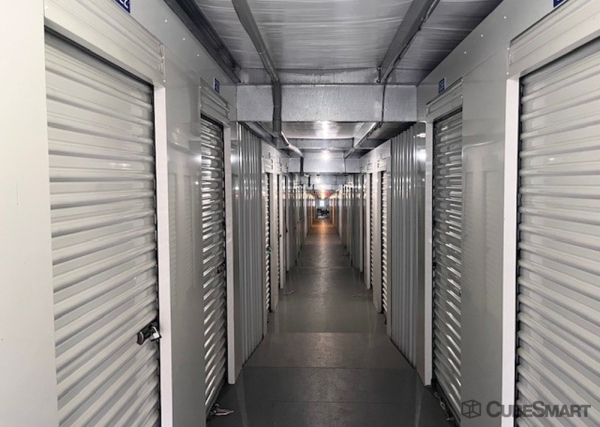 Facility photo: //images.sparefoot.com/medium/24379669fc59d6a713f.jpg