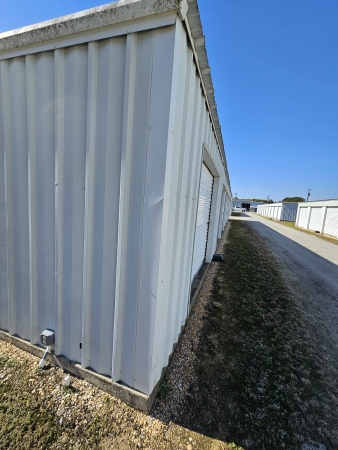 Facility photo: //images.sparefoot.com/medium/24380369694d9b34982.jpg