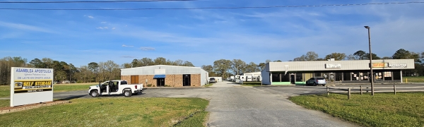 Facility photo: //images.sparefoot.com/medium/2438036a1f304b95176.jpg