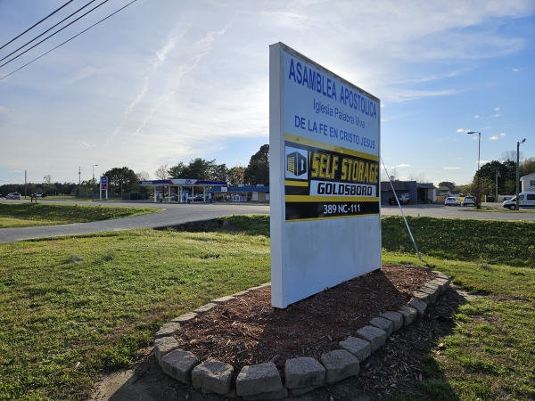 Facility photo: //images.sparefoot.com/medium/2438036a1f307711691.jpg
