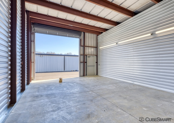 Facility photo: //images.sparefoot.com/medium/24381169e0a56486560.jpg