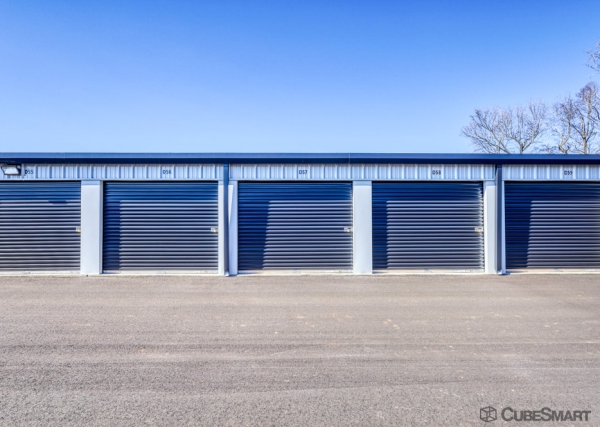 Facility photo: //images.sparefoot.com/medium/24381169e0a565c50de.jpg