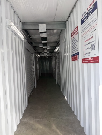 Facility photo: //images.sparefoot.com/medium/2438206971457ab8ed5.jpeg