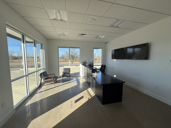 Facility photo: //images.sparefoot.com/medium/243822696fae6f60083.jpeg