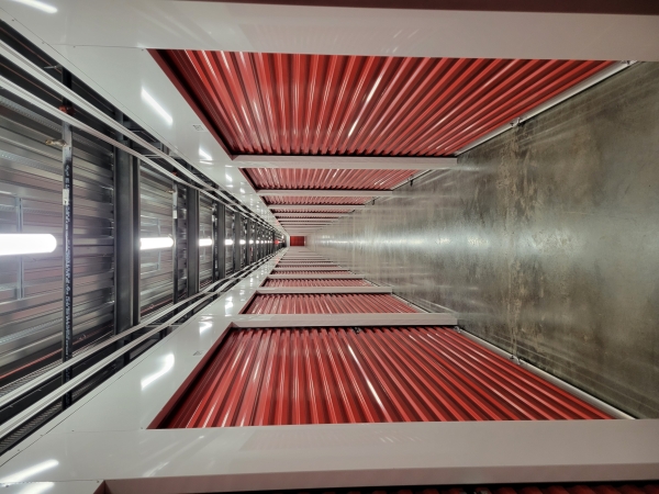 Facility photo: //images.sparefoot.com/medium/243827696fba8686bbd.jpg