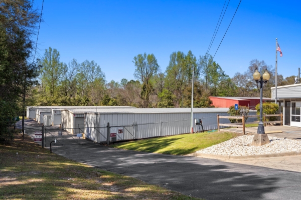 Facility photo: //images.sparefoot.com/medium/24383169779b68f2b9a.jpg