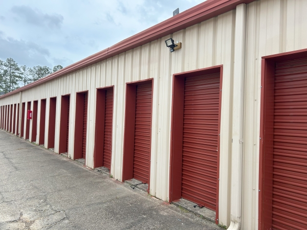 Facility photo: //images.sparefoot.com/medium/24384069726bda6f594.jpg