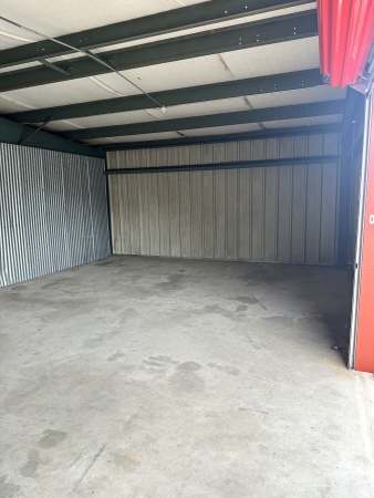 Facility photo: //images.sparefoot.com/medium/24384069726be55484f.jpeg