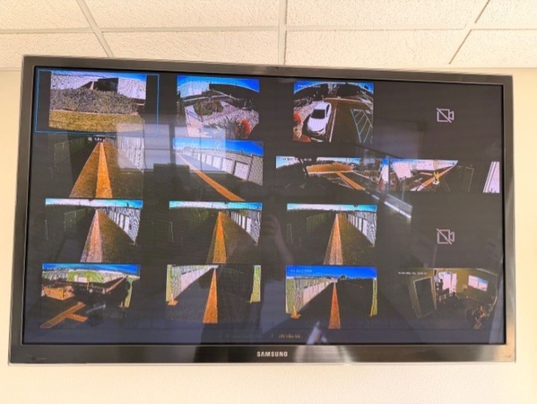 Facility photo: //images.sparefoot.com/medium/24386069942e72a2a1d.jpg