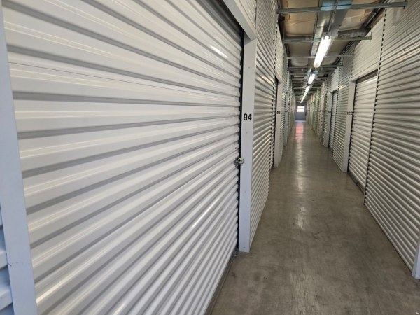 Facility photo: //images.sparefoot.com/medium/24386969fc7fc915abe.jpg