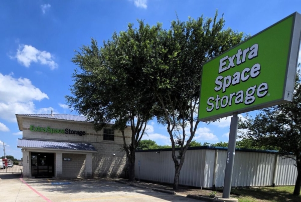 Facility photo: //images.sparefoot.com/medium/2438716a09bb97d91f4.jpg