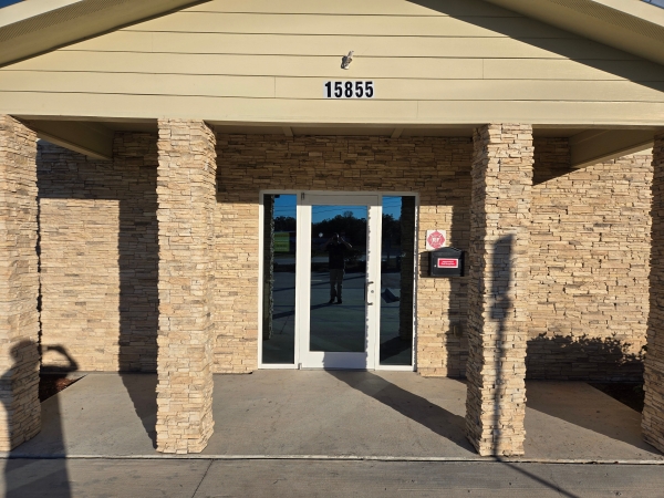 Facility photo: //images.sparefoot.com/medium/243872699430f5baf55.jpg