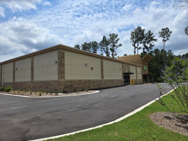 Facility photo: //images.sparefoot.com/medium/2438746a240c9e0e599.jpg