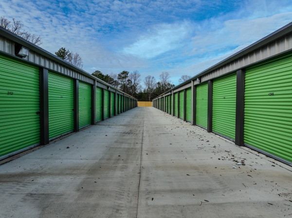 Facility photo: //images.sparefoot.com/medium/243913697791385655d.jpg