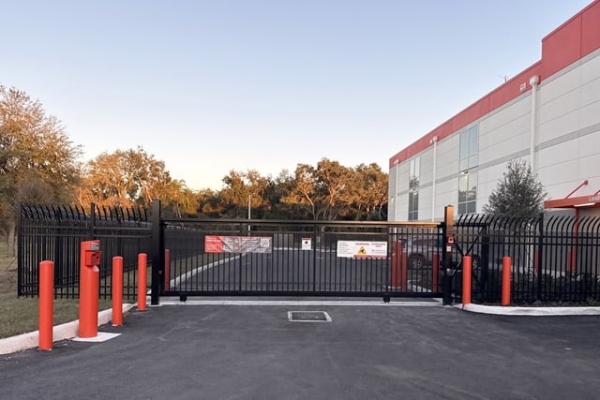 Storage Units at Public Storage - Kissimmee - 1535 Simmons Rd - 1511 Simmons Rd